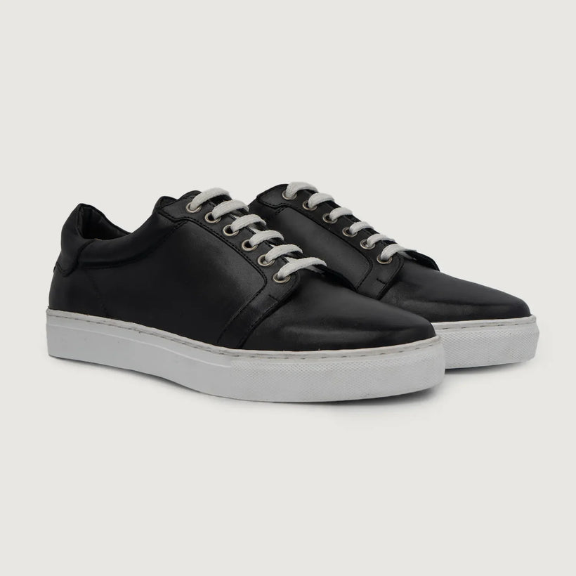 Carter Runn Černá Leather Sneakers pánská