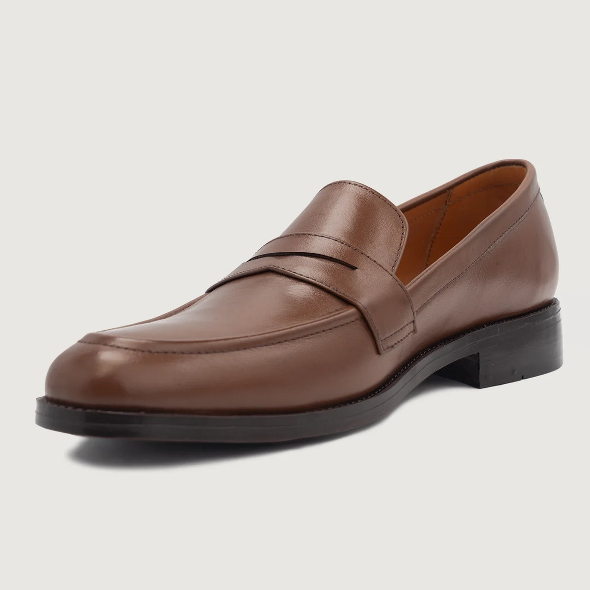 High-Traction Rubber Outsole & Lug Tread Pattern on Baxton Hnědá Kožené mokasíny pro Pány