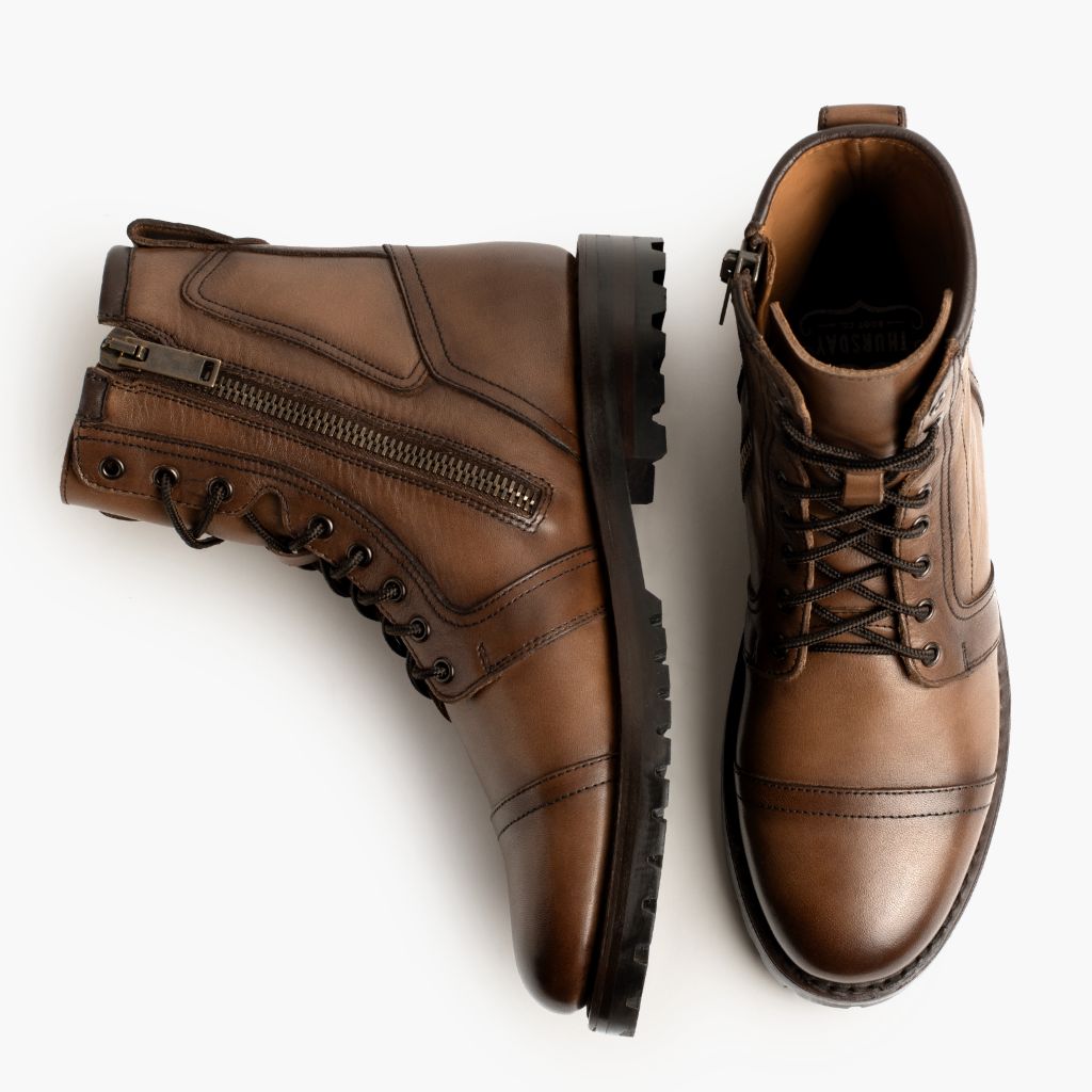 Detailní pohled of Classic Collar & Heavy-Duty Zipper Hardware on Casa Moto Amber Wheat Kožené boty pro Pány