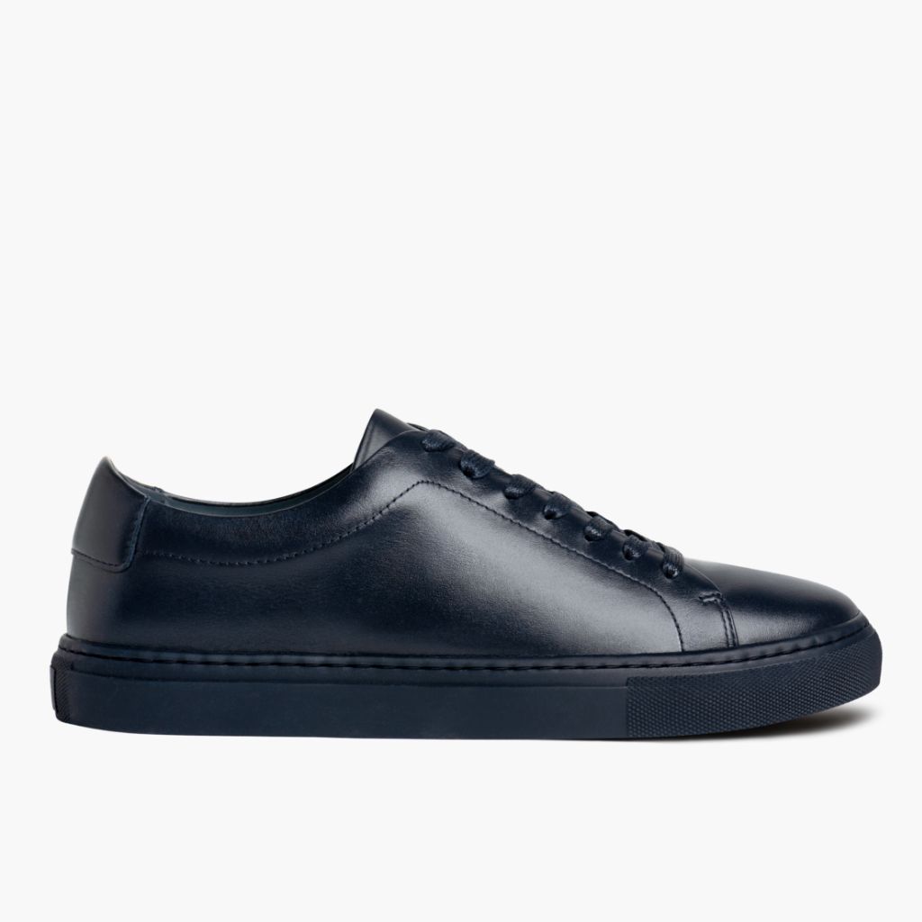 Navy Full-Grain leather Sneakers - Rámová konstrukce Goodyear welt a špička obuvi