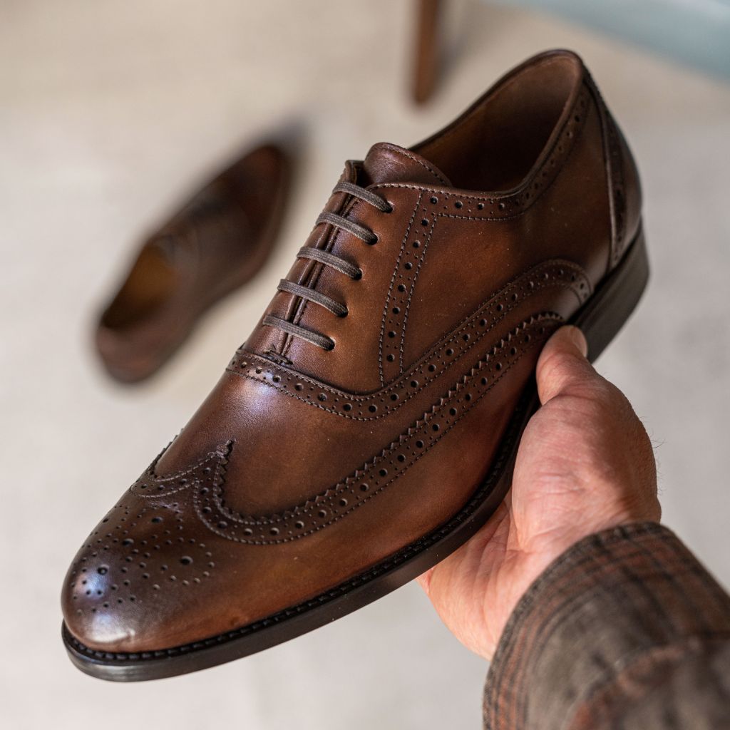 Tailored Rib Cuffs & Hem Craftsmanship Construction Detail on Aviator Cinnamon Kožená obuv pro Pány