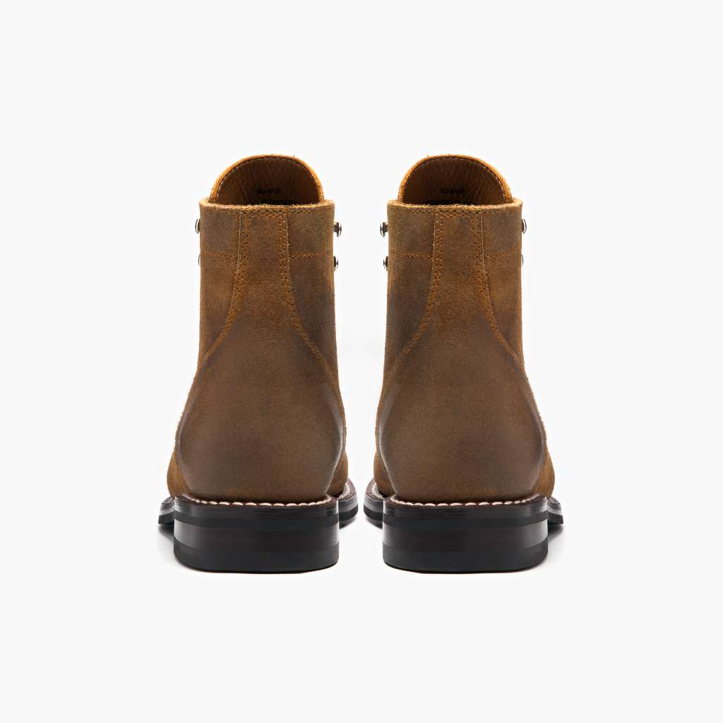 High-Traction Rubber Outsole & Lug Tread Pattern on Captain Safari Kožené boty pro Pány