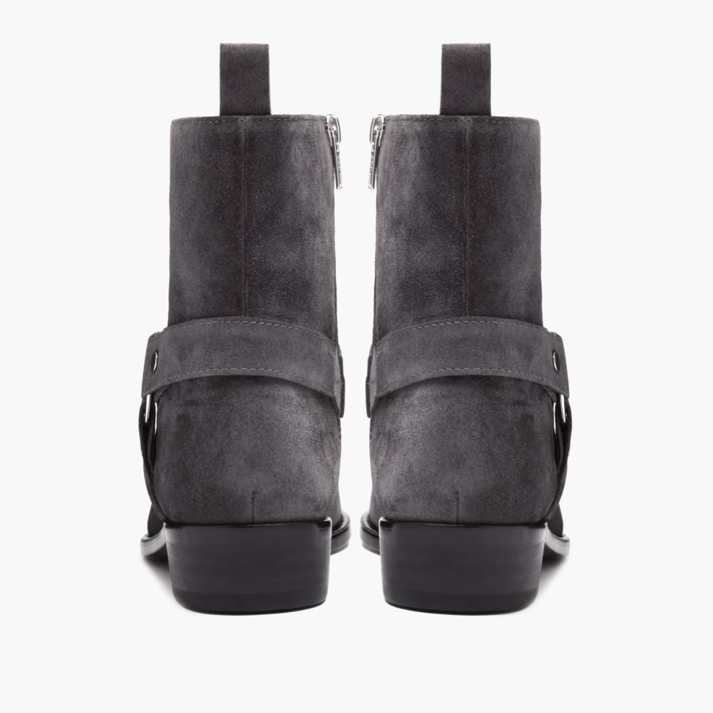 High-Traction Rubber Outsole & Lug Tread Pattern on Harness Grey Suede Kožené boty pro Pány