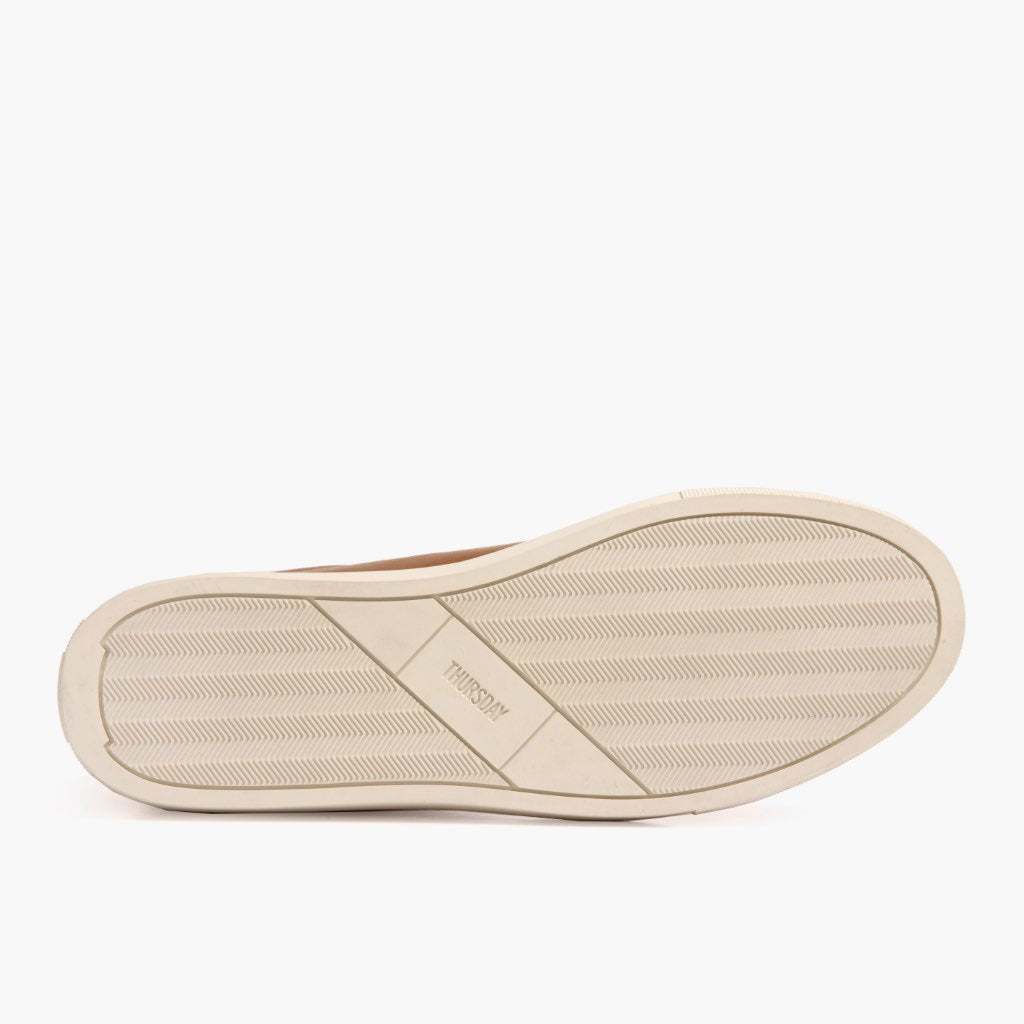 High-Traction Rubber Outsole & Lug Tread Pattern on Premier Low Top Toffee Kožené tenisky pro Pány For Men