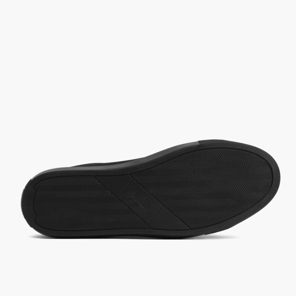 High-Traction Rubber Outsole & Lug Tread Pattern on Premier Low Top Černá Matte Kožené tenisky pro Pány For Men