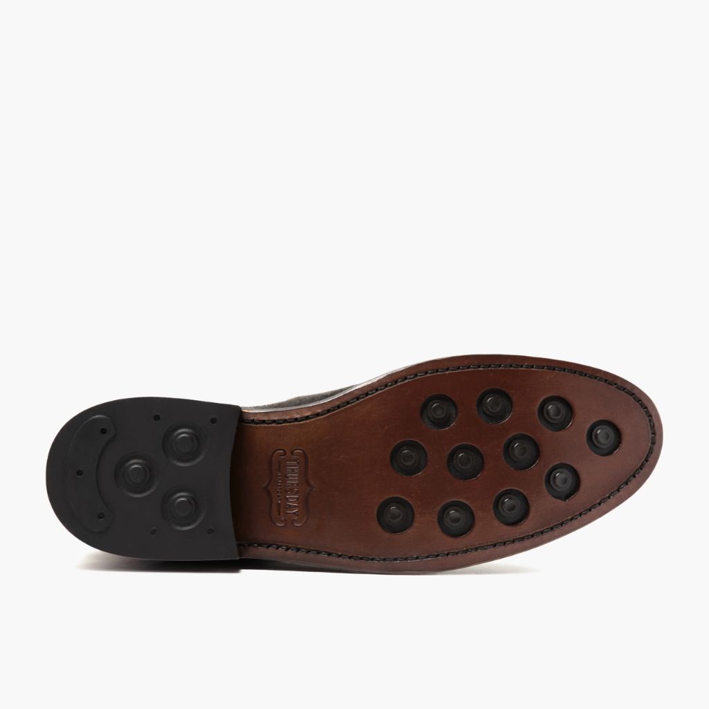 High-Traction Rubber Outsole & Lug Tread Pattern on Cavalier Shadow Grey Kožené boty pro Pány