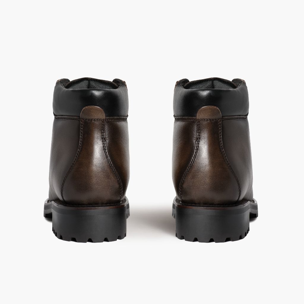 High-Traction Rubber Outsole & Lug Tread Pattern on Commander Jasper Kožené boty pro Pány