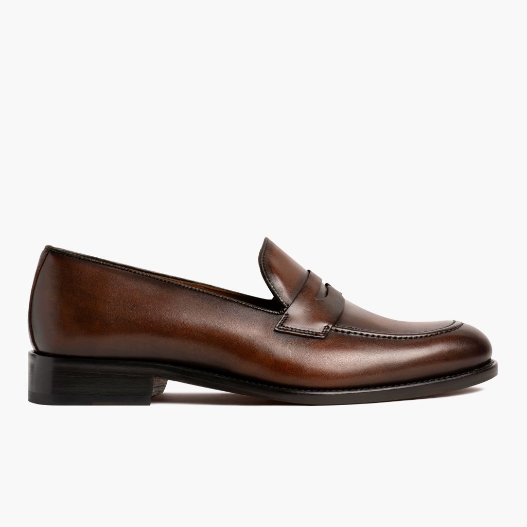 Classic Full-Grain leather Sneakers - Rámová konstrukce Goodyear welt a špička obuvi