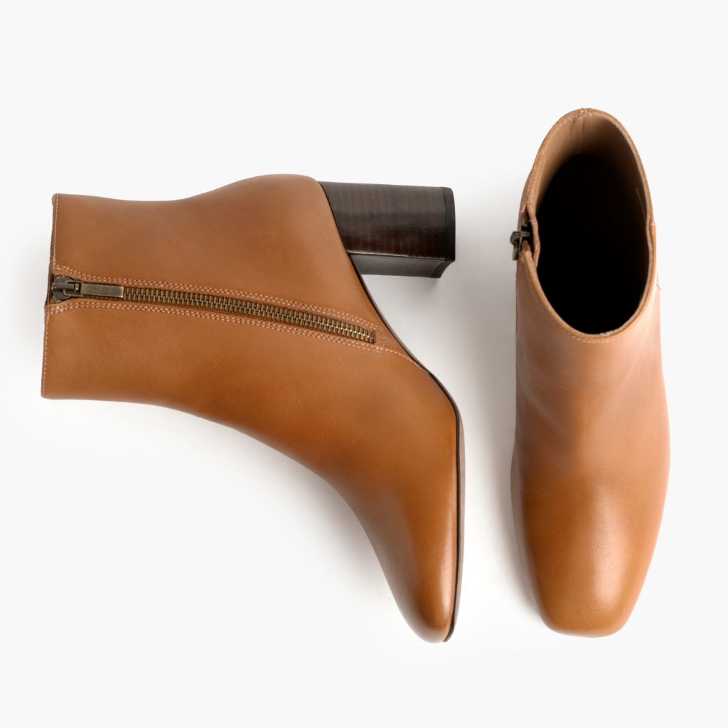 High-Traction Rubber Outsole & Lug Tread Pattern on High Standard Toffee Kožené boty pro Dámy