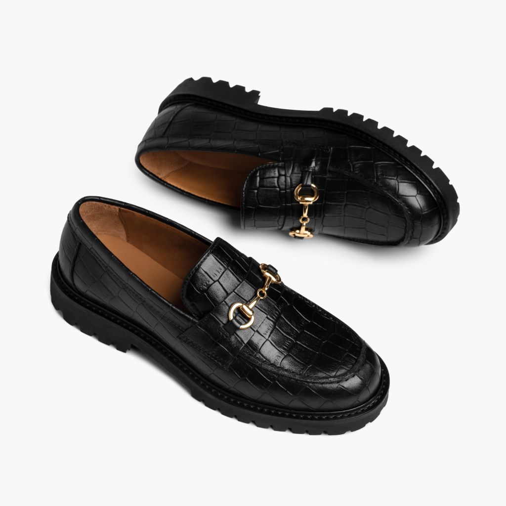 High-Traction Rubber Outsole & Lug Tread Pattern on Penny Černá & Gold Croco Kožené mokasíny pro Dámy