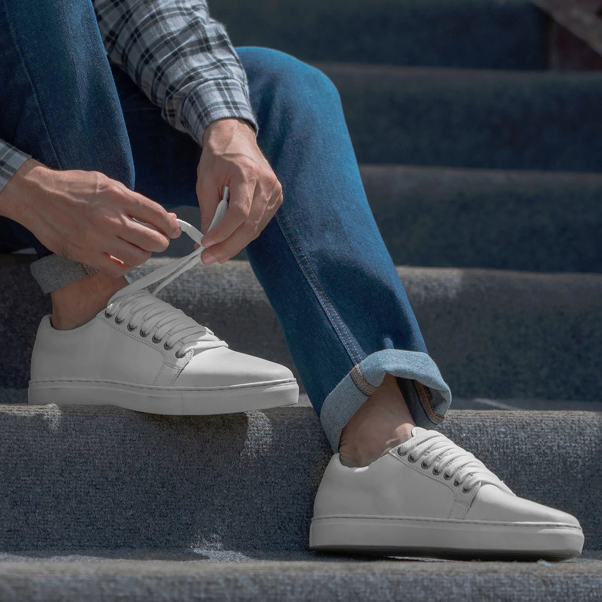 High-Traction Rubber Outsole & Lug Tread Pattern on Murphy Low Top White Kožené tenisky pro Pány