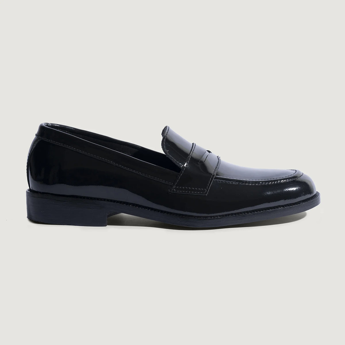 Patent Black Full-Grain leather Loafers - Rámová konstrukce Goodyear welt a špička obuvi