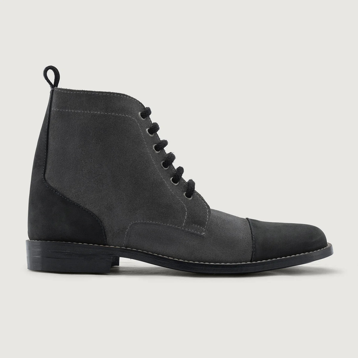 Grey & Black Full-Grain leather Boots - Rámová konstrukce Goodyear welt a špička obuvi