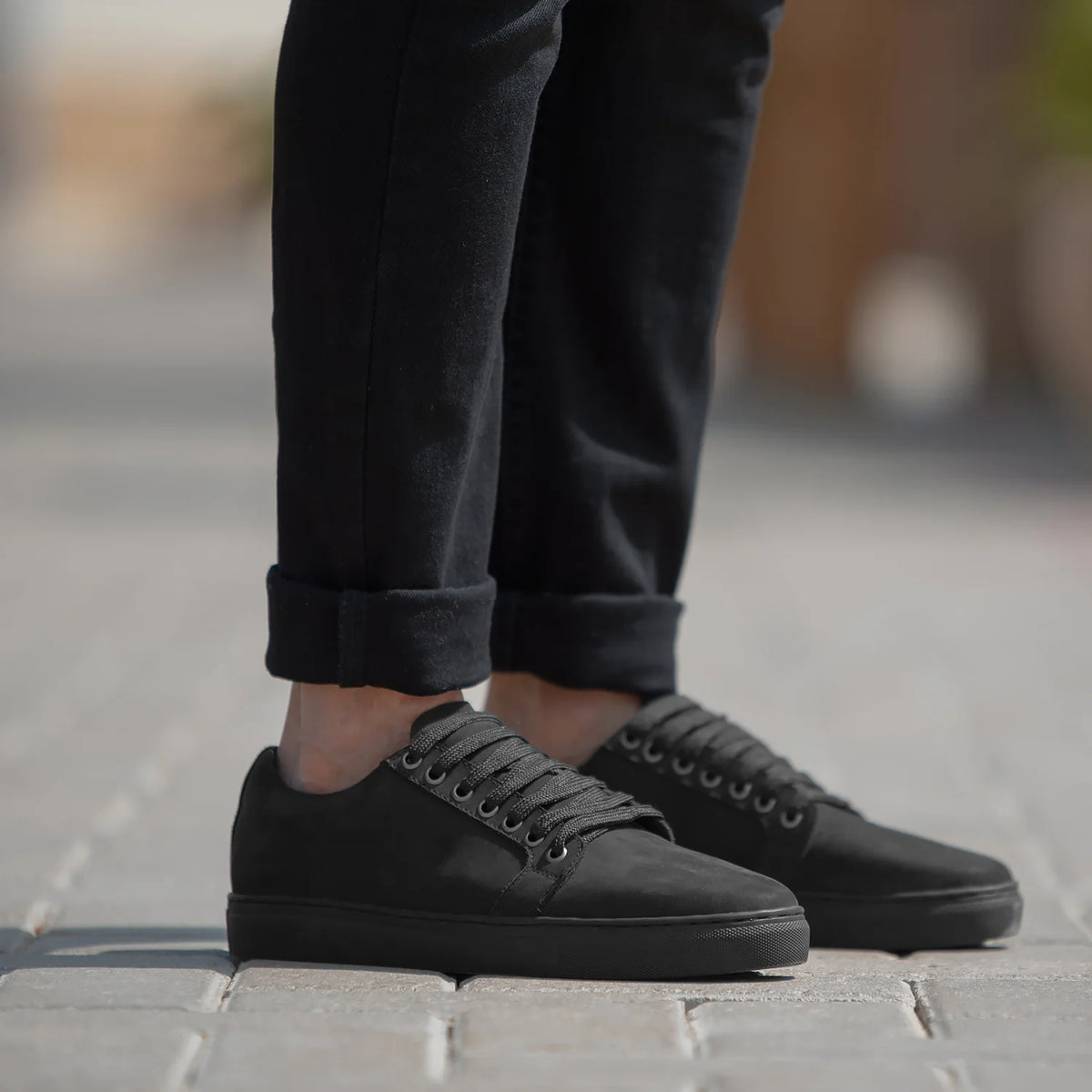 Murphy Low Top Černá Nubuck Kožené tenisky pro Pány z černé pravé hovězí kůže - Boční pohled | Koupit online