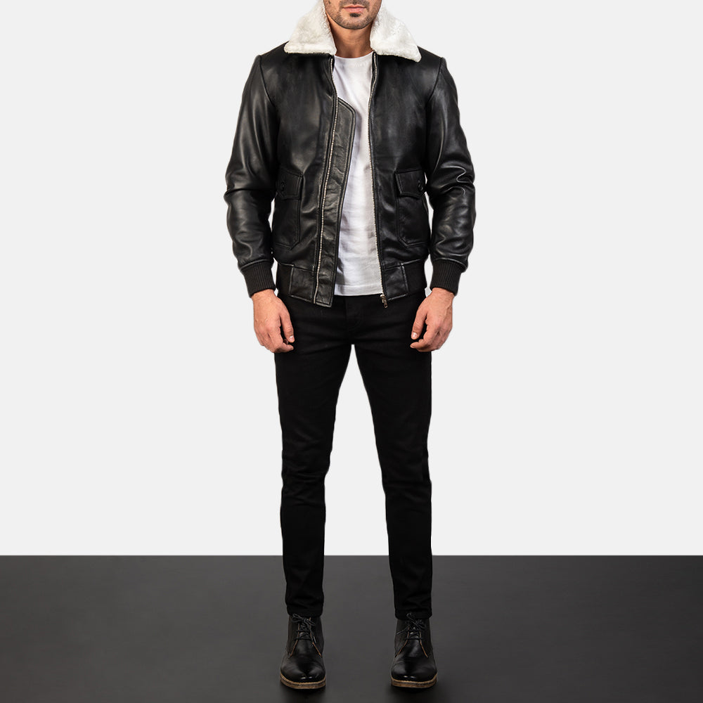 
Airin G-1 Black & White Leather Bomber Jacket - Boční pohled ukazující ergonomický střih rukávů
