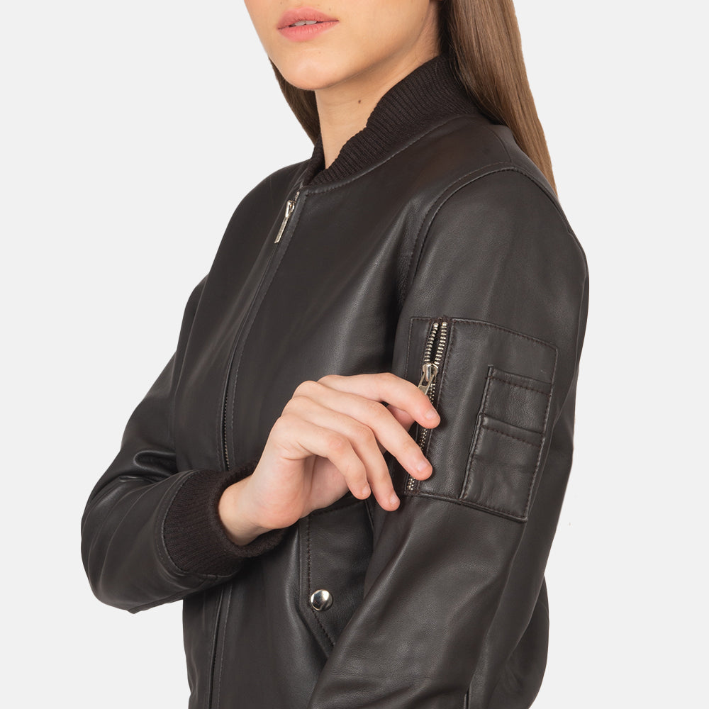 
Pohled na podšívku Showing Quilted Viscose Lining & Dvě funkční vnitřní kapsy