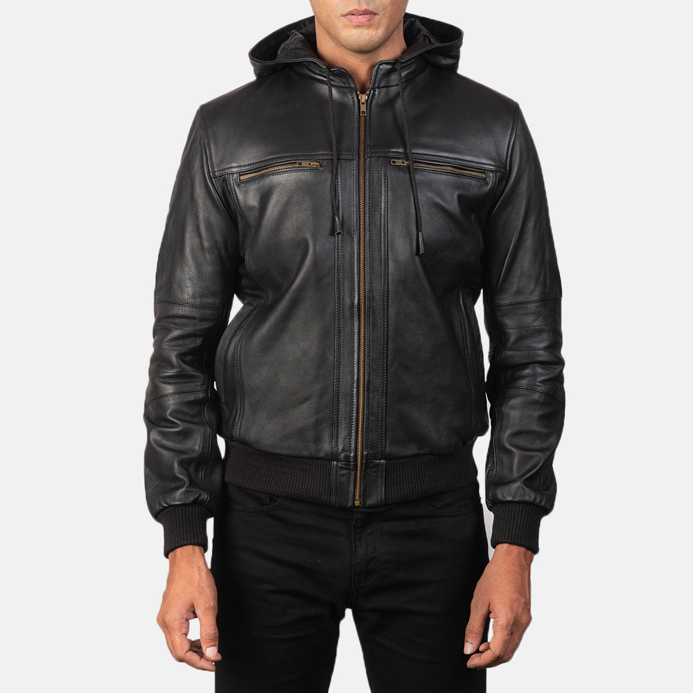 
Bouncer Biz Black Leather Hooded Bomber Jacket - Boční pohled ukazující ergonomický střih rukávů