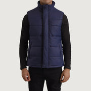 Close-Up Detail of Classic Collar &amp; Zipper With Placket Hardware on Bryan Blue Puffer Vest pánská