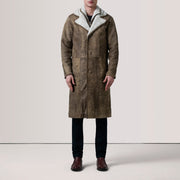 
Distressed Brown Sheepskin Snuffed Aviator Jacket - Zadní pohled s definovanými rameny a čistým lemem