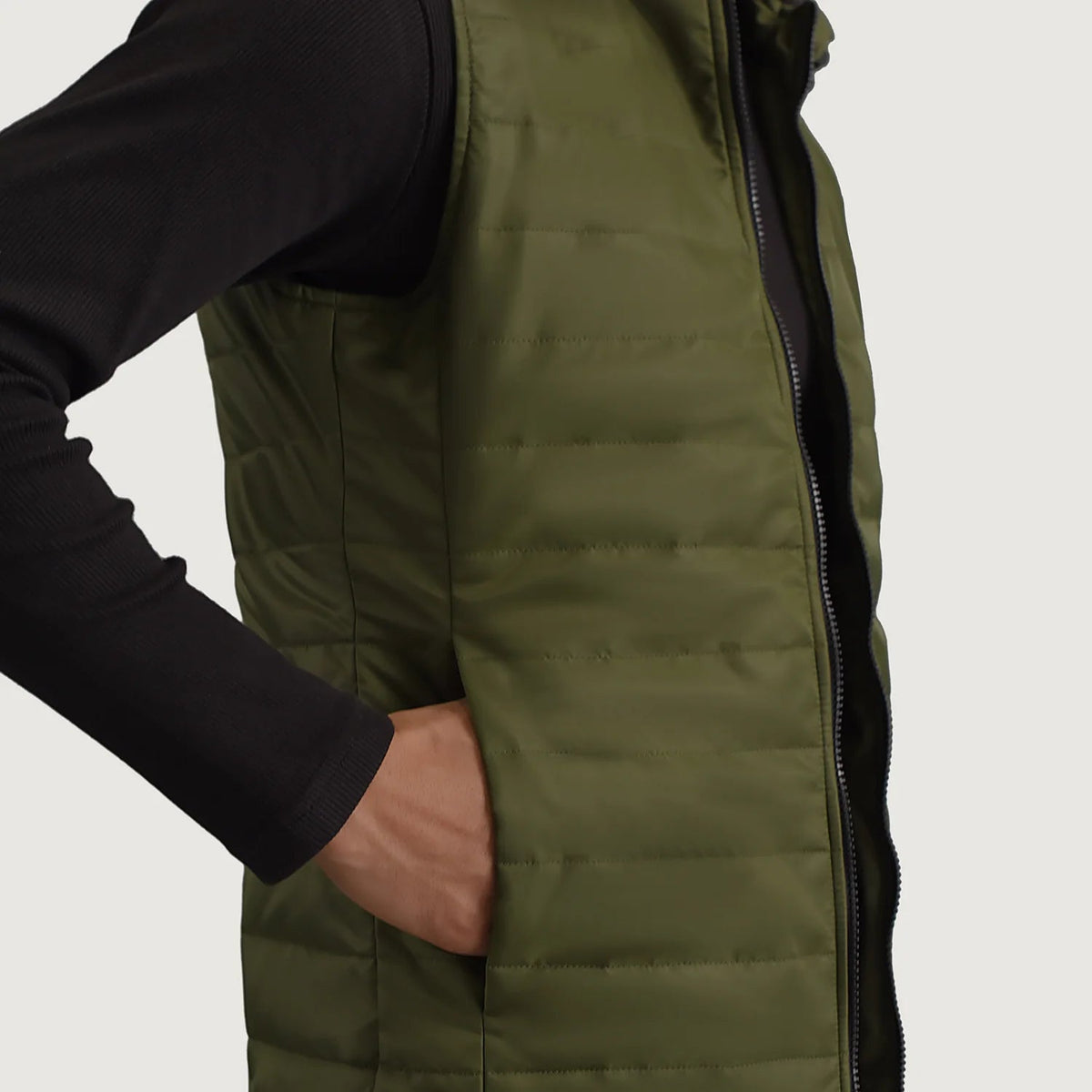 
Pohled na podšívku Showing Quilted Viscose Lining & Dvě funkční vnitřní kapsy