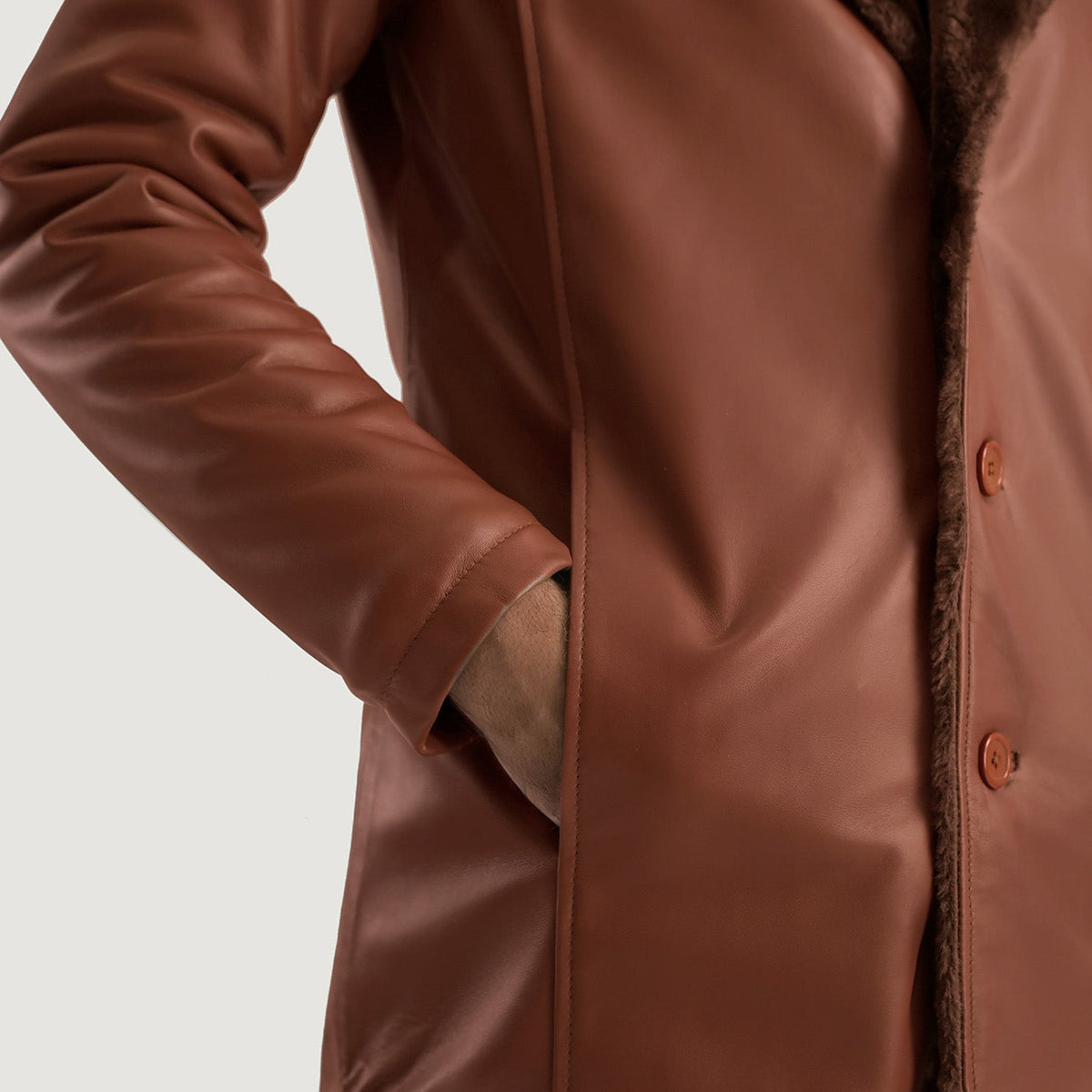 
Pohled na podšívku Showing Faux Fur Lined (Torso) & Dvě funkční vnitřní kapsy