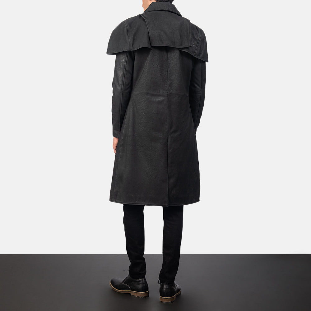
Classic Distressed Černá Leather Duster pro Pány - Boční pohled ukazující ergonomický střih rukávů