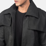 
Detailní pohled of Classic Collar & Heavy-Duty Zipper Hardware on Classic Distressed Černá Leather Duster pro Pány