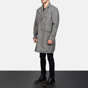 
Grey Synthetic Wool Trench Coat - Zadní pohled s definovanými rameny a čistým lemem