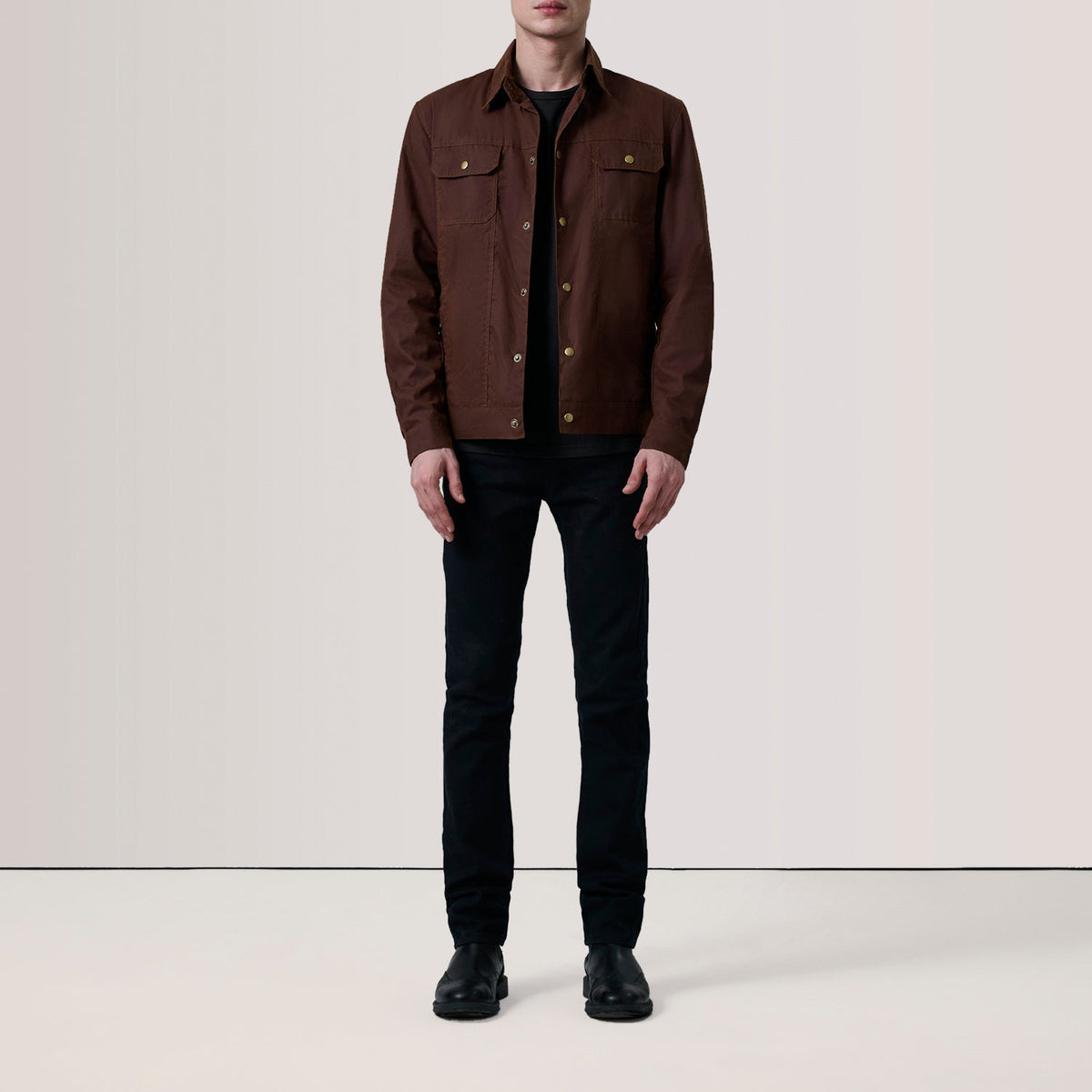 
Brown Waxed Cotton Canvas Leather Jacket - Zadní pohled s definovanými rameny a čistým lemem