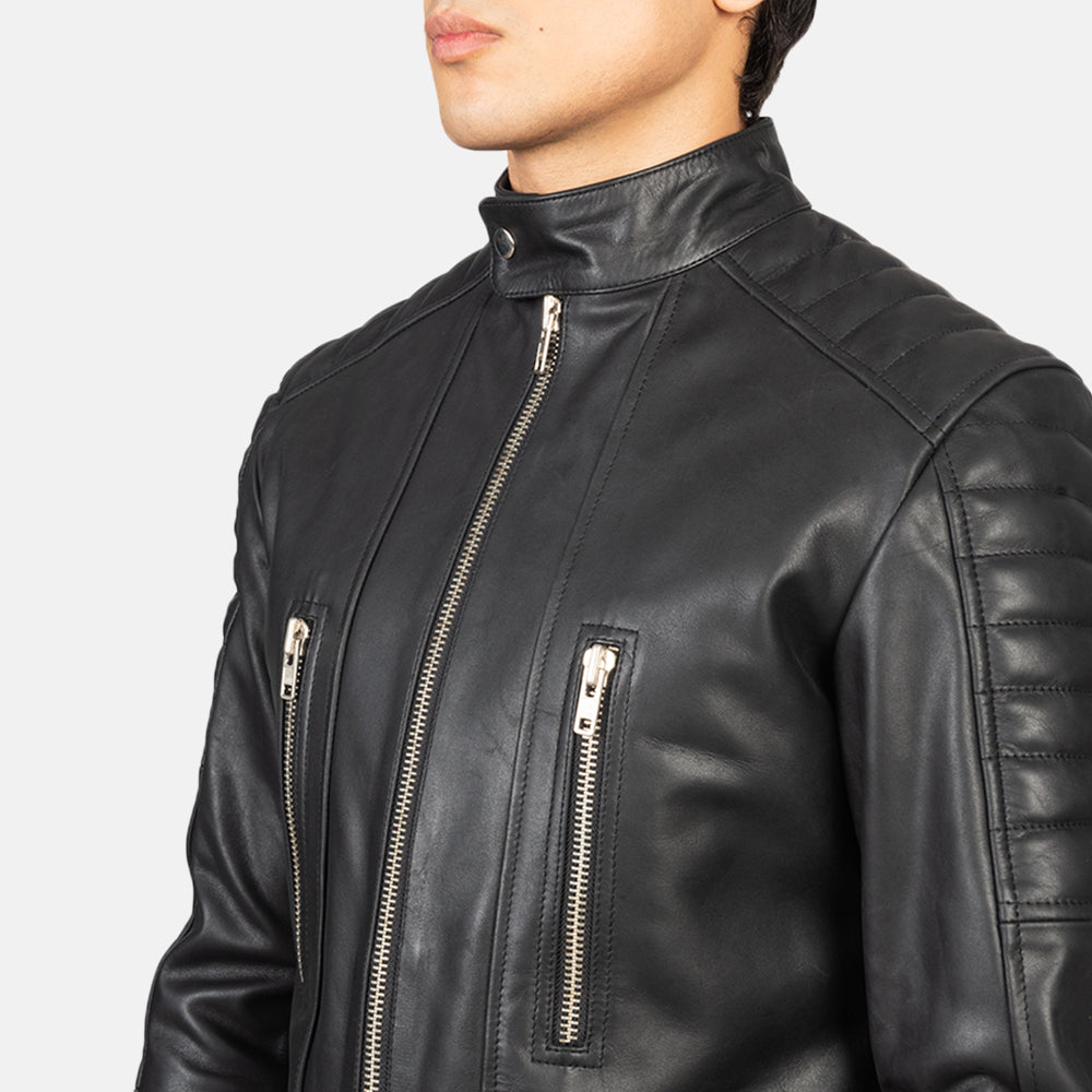 
Pohled na podšívku Showing Quilted Polyester Lining & Dvě funkční vnitřní kapsy