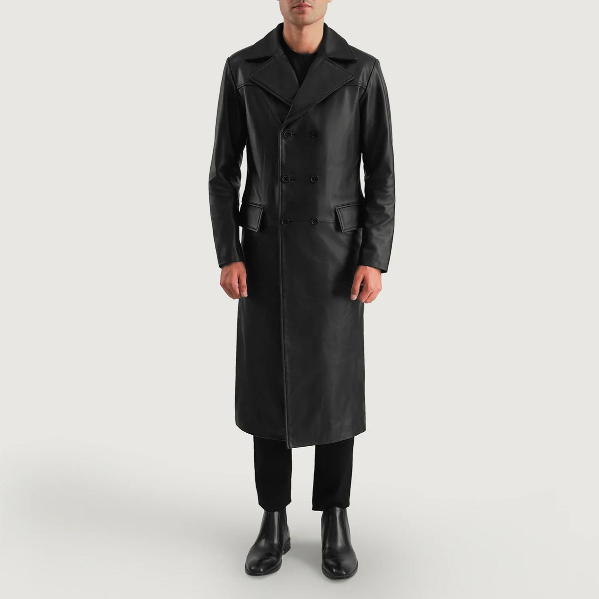 
Delmar Black Leather Double Breasted Coat - Boční pohled ukazující ergonomický střih rukávů