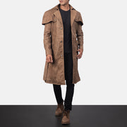 
Deux Hnědá Leather Duster pro Pány in Distressed Brown Semi-Aniline Snuffed - Přední pohled a přiléhavá silueta | Koupit online