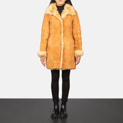 
Erica Beige Leather Coat - Boční pohled ukazující ergonomický střih rukávů