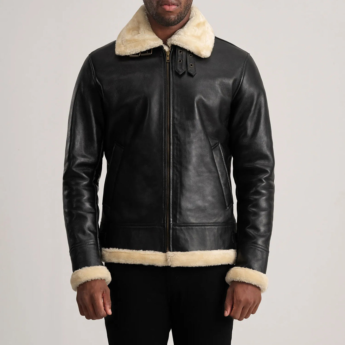 
Detailní pohled of Buckled Collar & Zipper Hardware on Francis B-3 Black Leather Bomber Jacket