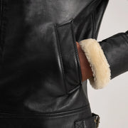 
Pohled na podšívku Showing Quilted Viscose Lining & Dvě funkční vnitřní kapsy