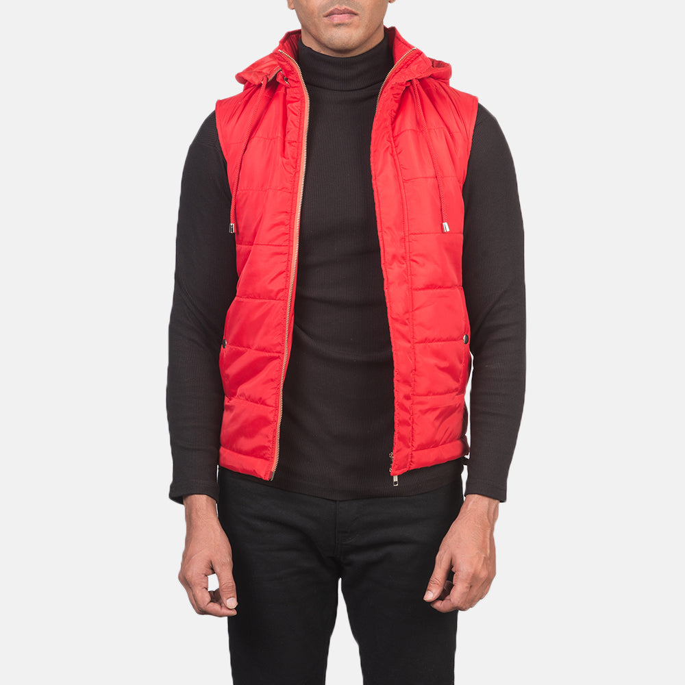 
Fuston Červená Prošívaná vesta s kapucí pro Pány in Red Nylon - Přední pohled a přiléhavá silueta | Koupit online