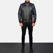 
Detailní pohled of High neck & Zipper Hardware on Glen Street Černá Kožená bomber bunda pro Pány