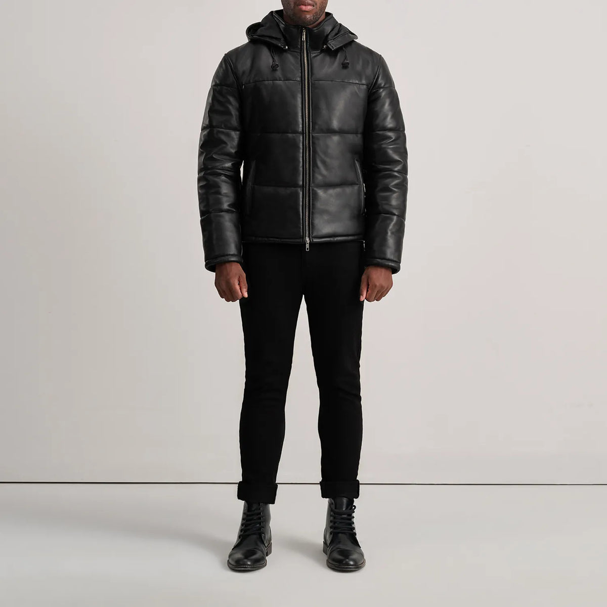 
Gordon Tan Hooded Leather Puffer Jacket - Boční pohled ukazující ergonomický střih rukávů