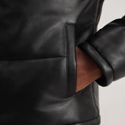 
Pohled na podšívku Showing Polyester Lining & Dvě funkční vnitřní kapsy