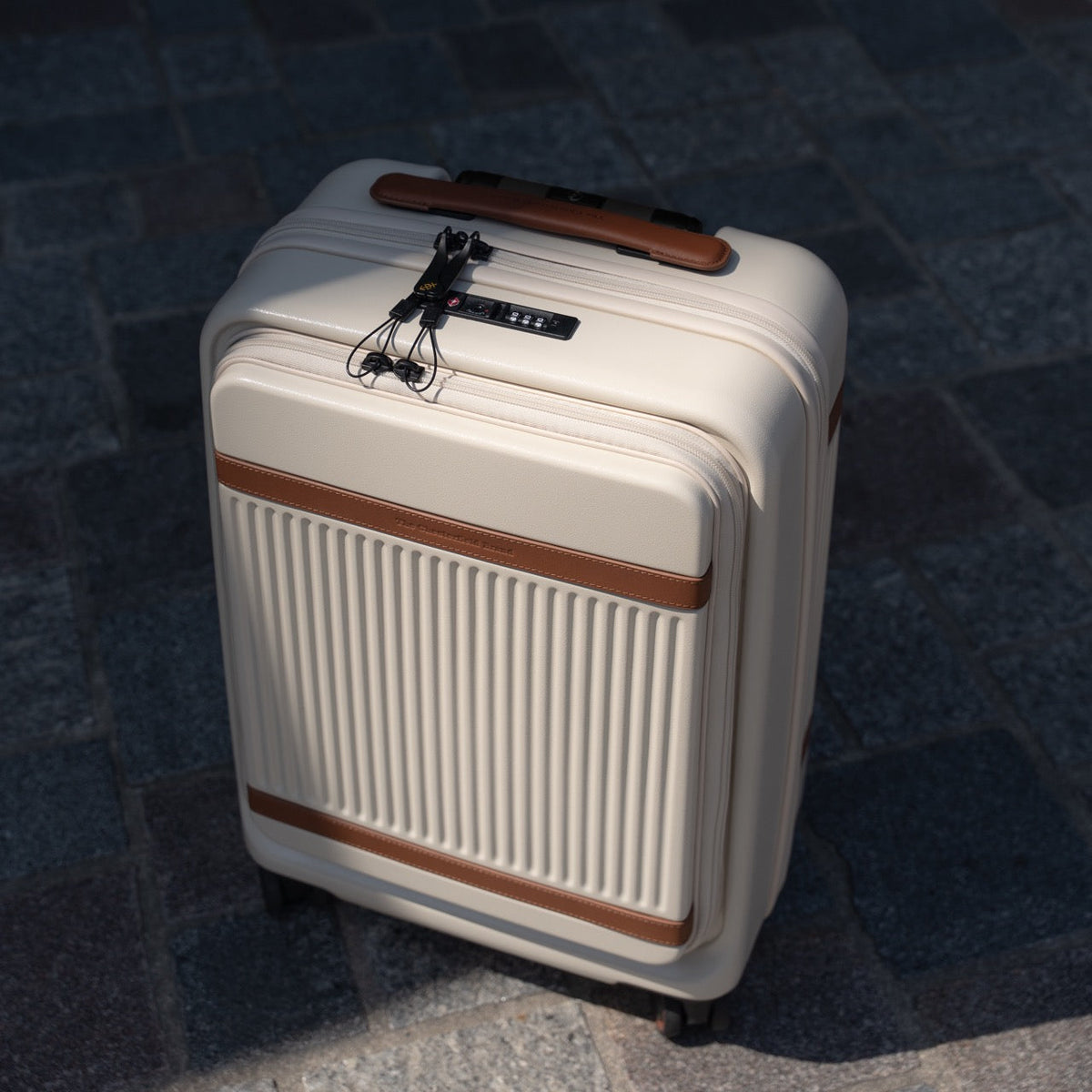 
Sandy Beach Hand Luggage Suitcase Front Pocket Zuna pro Dámy pro Dámy, detail view 1