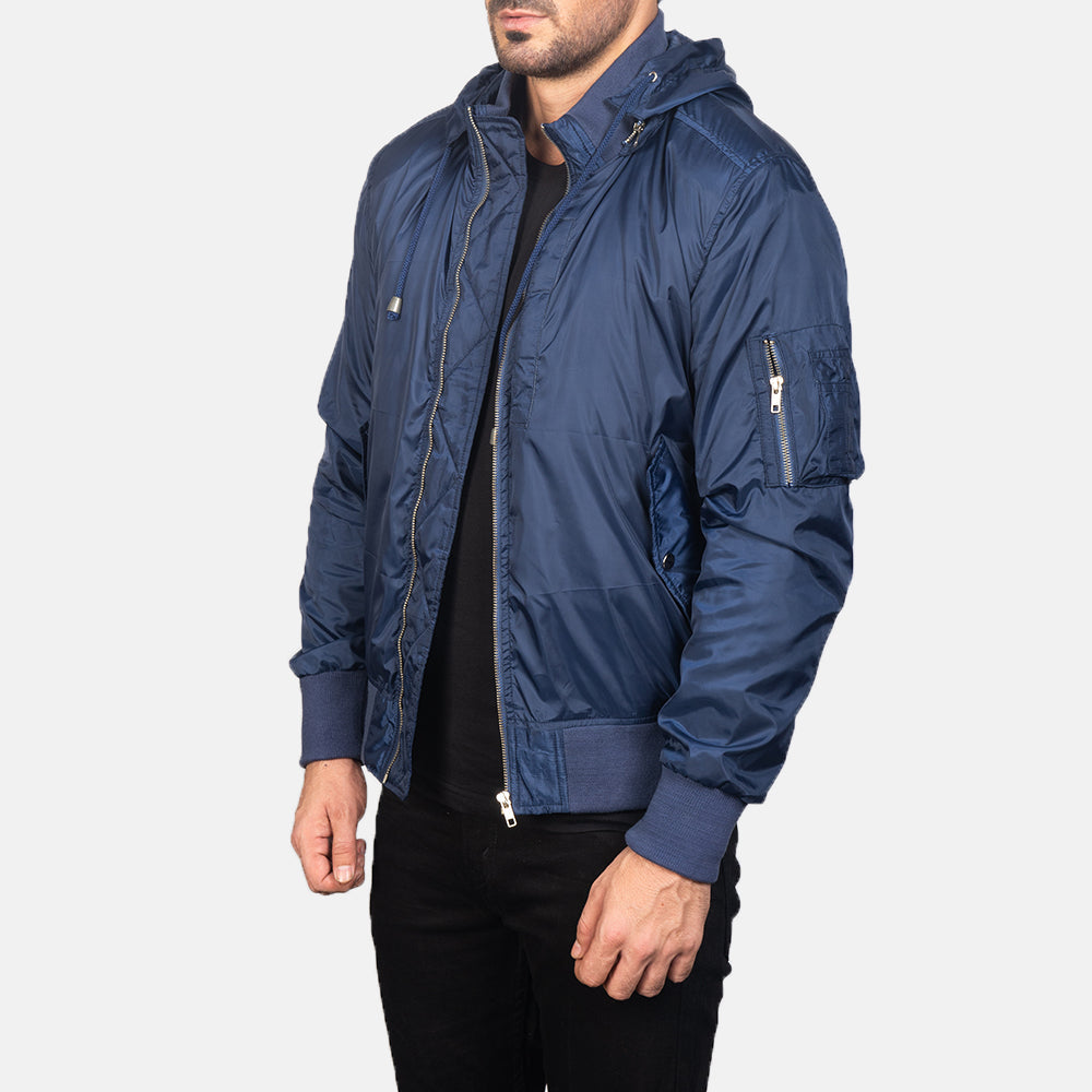 
Blue Nylon Bomber Jacket - Zadní pohled s definovanými rameny a čistým lemem
