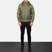 
Hanklin Ma-1 Green Hooded Bomber Jacket - Boční pohled ukazující ergonomický střih rukávů