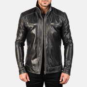 
Hudson Black Leather Biker Jacket in Black Cowhide Leather - Přední pohled a přiléhavá silueta | Koupit online