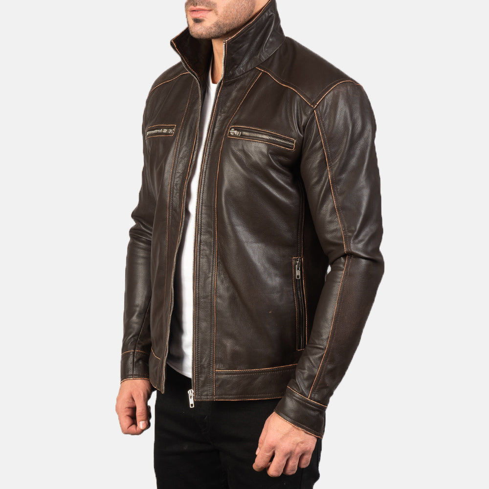 
Fotografie na postavě:  Hudson Black Leather Biker Jacket na modelovi v přirozeném denním světle