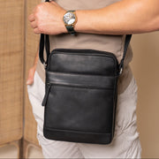 
Classic 100% Full-Grain leather Bag - Zadní pohled se zesílenými koženými popruhy