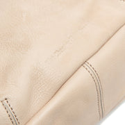 
Pohled na podšívku Showing Dedicated Padded Laptop Sleeve & Multi-Compartment Organization