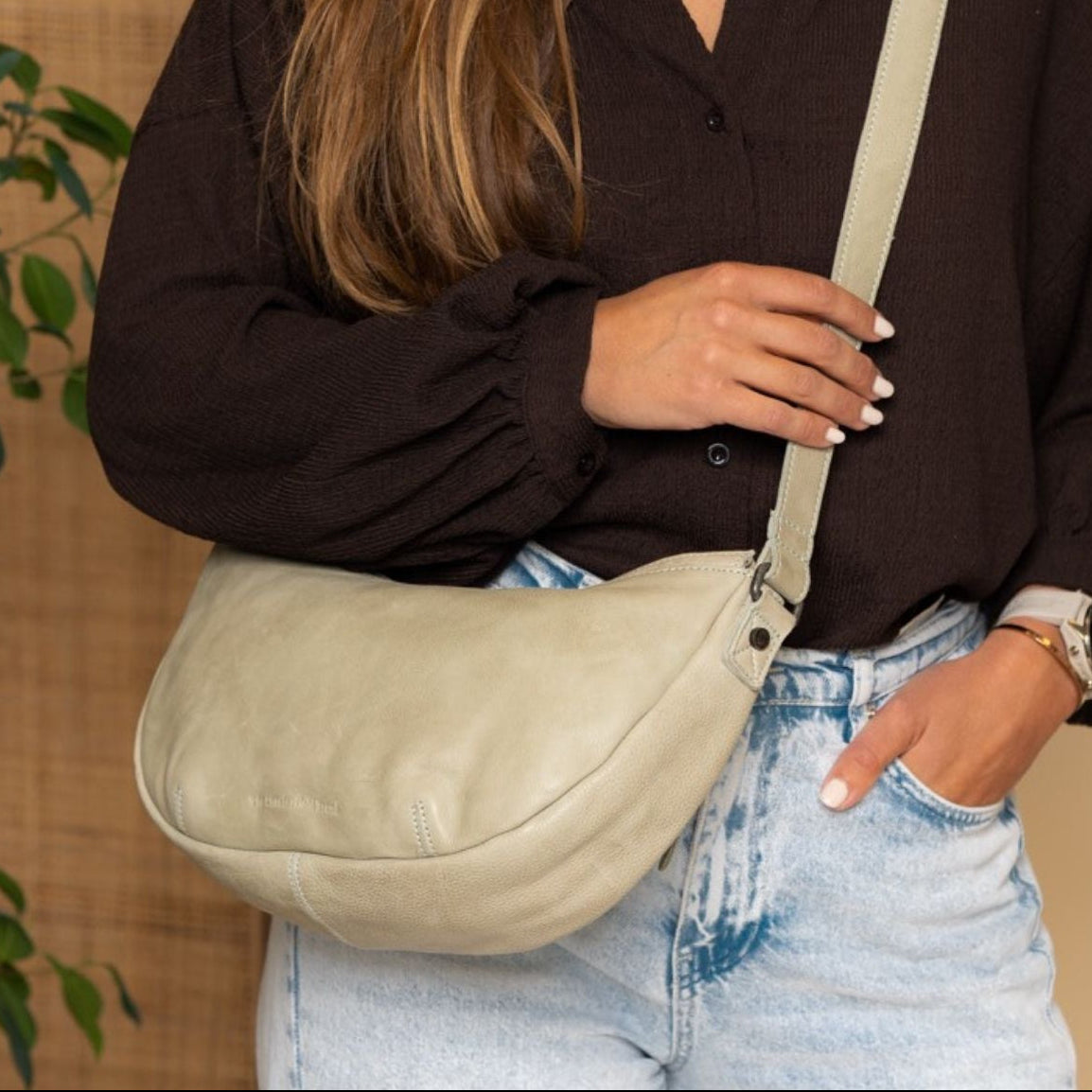 
Clarita Kožená crossbody taška – alternate product view 2