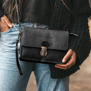 
Classic 100% Full-Grain leather Bag - Zadní pohled se zesílenými koženými popruhy
