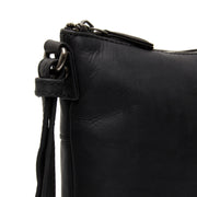 
Pohled na podšívku Showing Dedicated Padded Laptop Sleeve & Multi-Compartment Organization