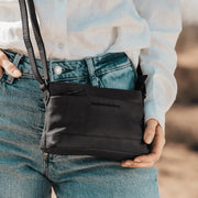 
Classic 100% Full-Grain leather Bag - Zadní pohled se zesílenými koženými popruhy